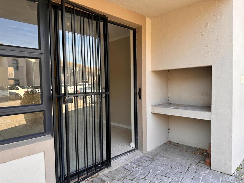 2 Bedroom Property for Sale in Fairview Golf Estate Western Cape